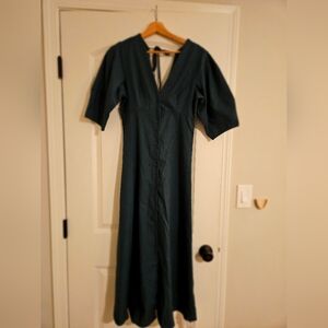 Forest Green Button-Down Midi Dress with Tie-Back Detail - Elegant and Timeless